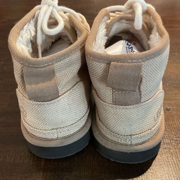 UGG Nuemel Tan Canvas Ankle Boots size 8 women’s - Picture 5 of 11